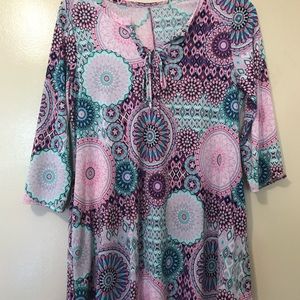 Woman’s 3/4 length sleeve shirt with v neck